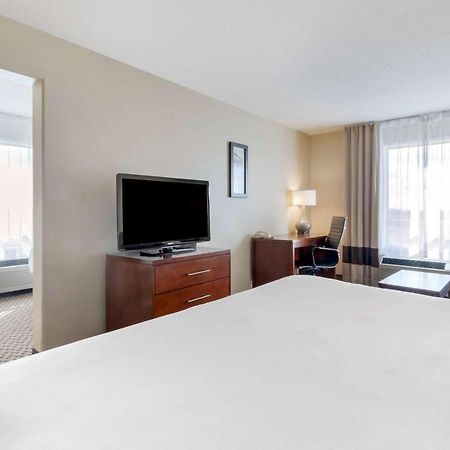 Comfort Inn Летбридж Экстерьер фото