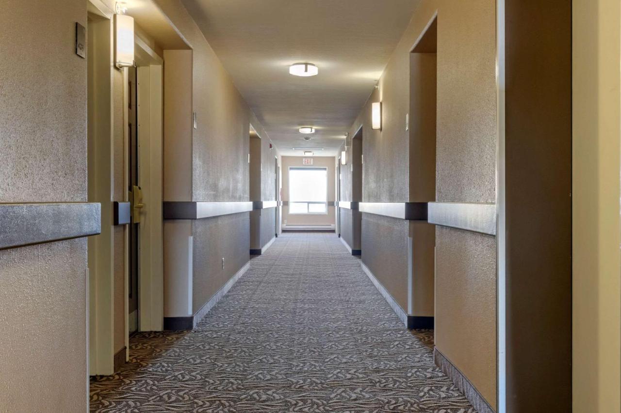 Comfort Inn Летбридж Экстерьер фото