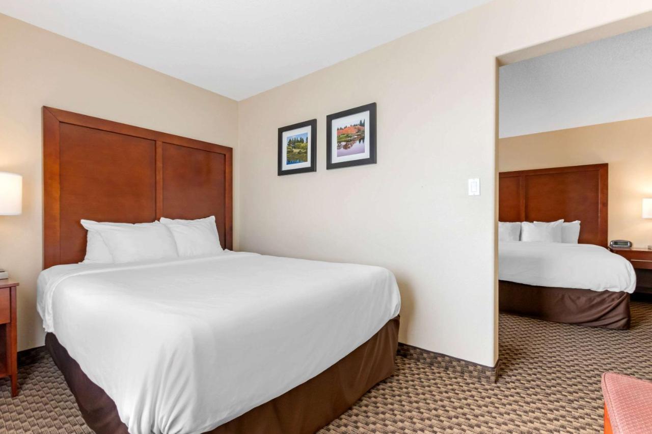Comfort Inn Летбридж Экстерьер фото