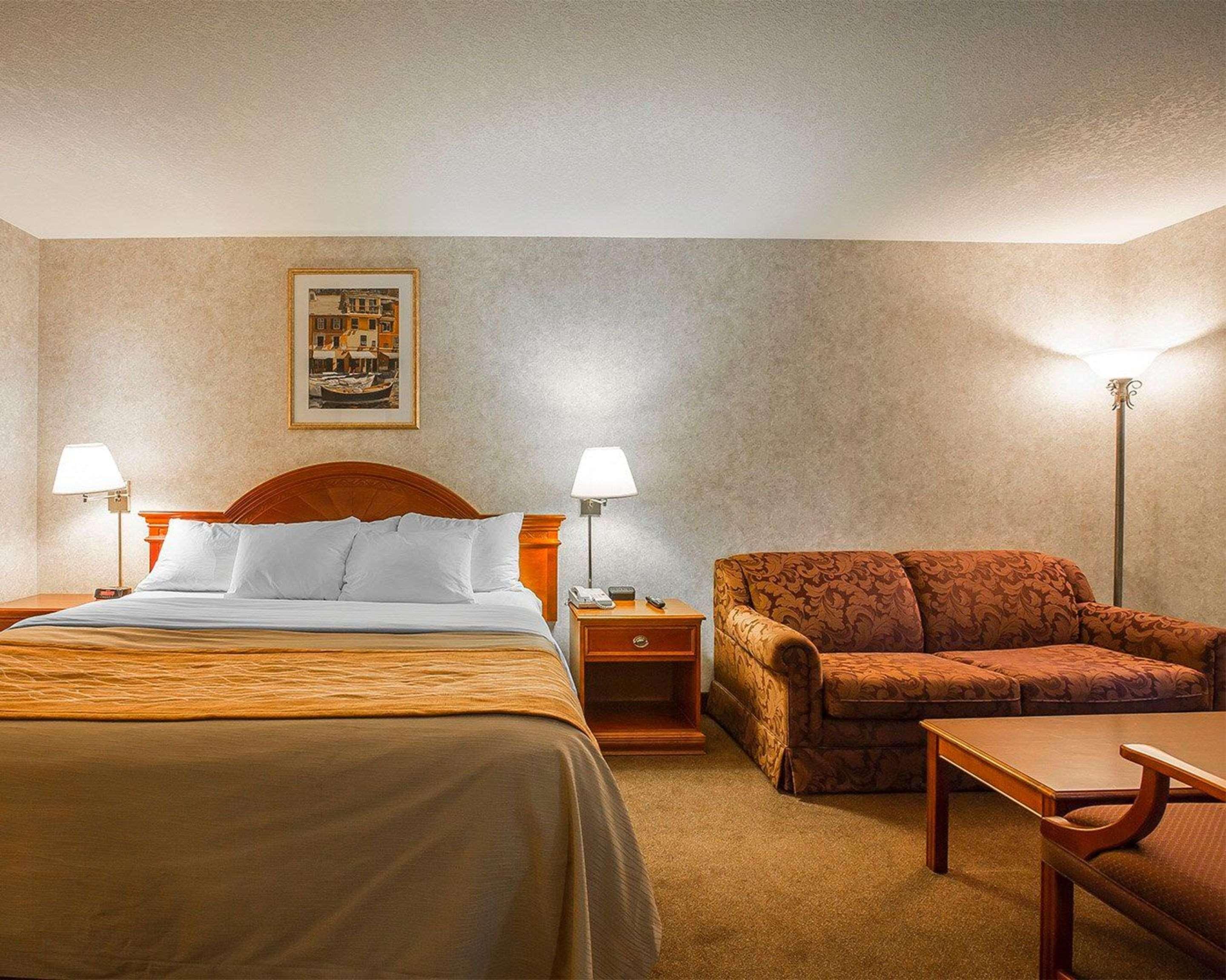 Comfort Inn Летбридж Экстерьер фото