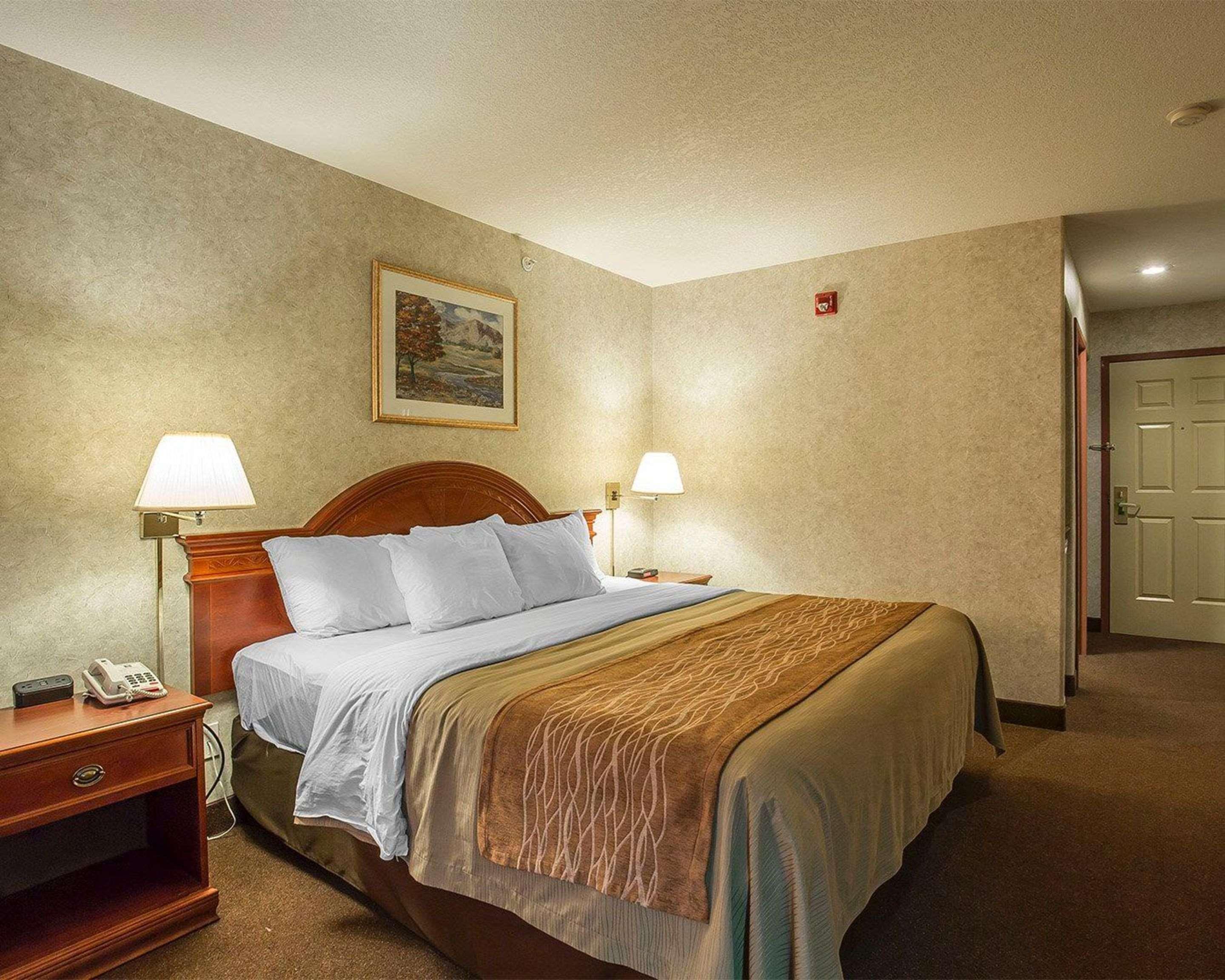 Comfort Inn Летбридж Экстерьер фото