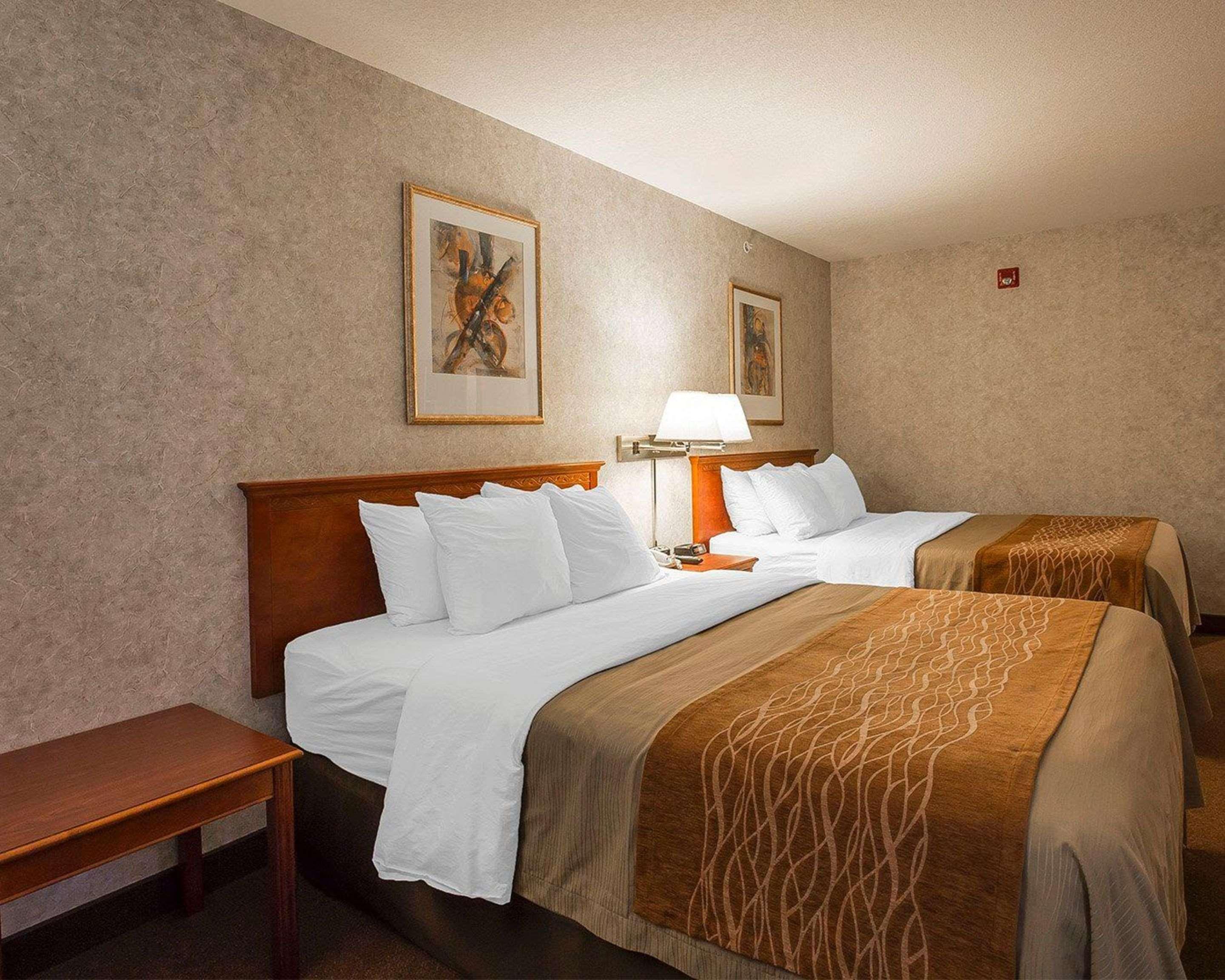 Comfort Inn Летбридж Экстерьер фото