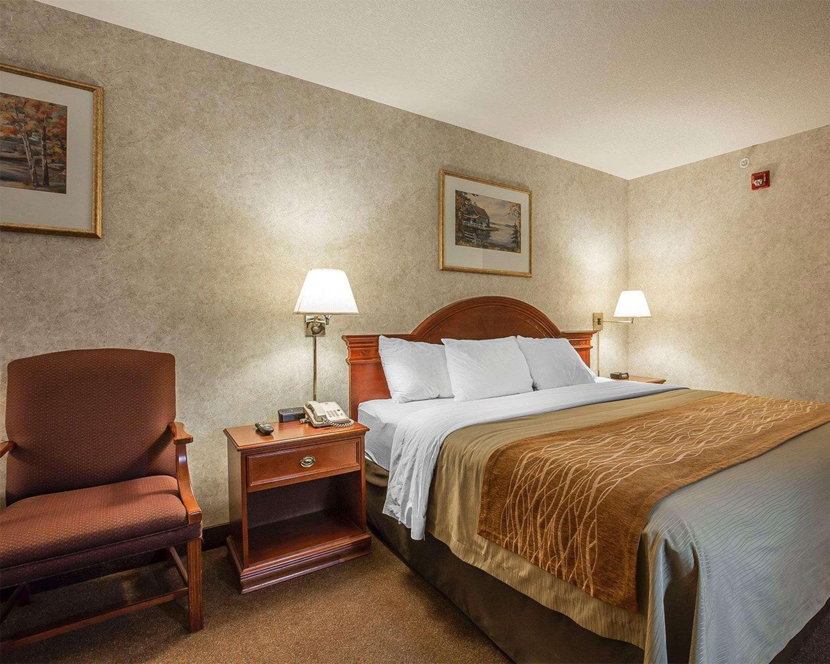 Comfort Inn Летбридж Экстерьер фото