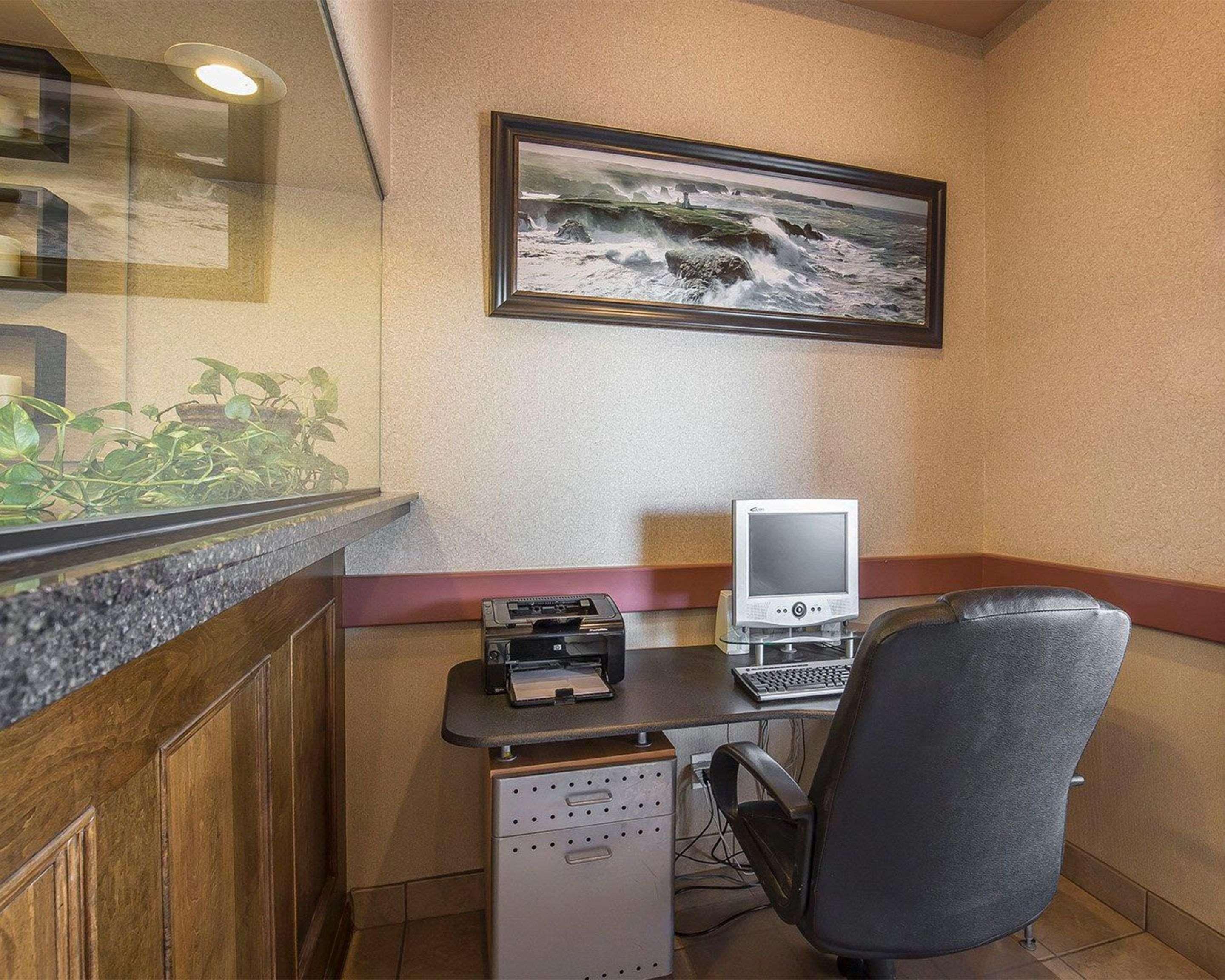 Comfort Inn Летбридж Экстерьер фото