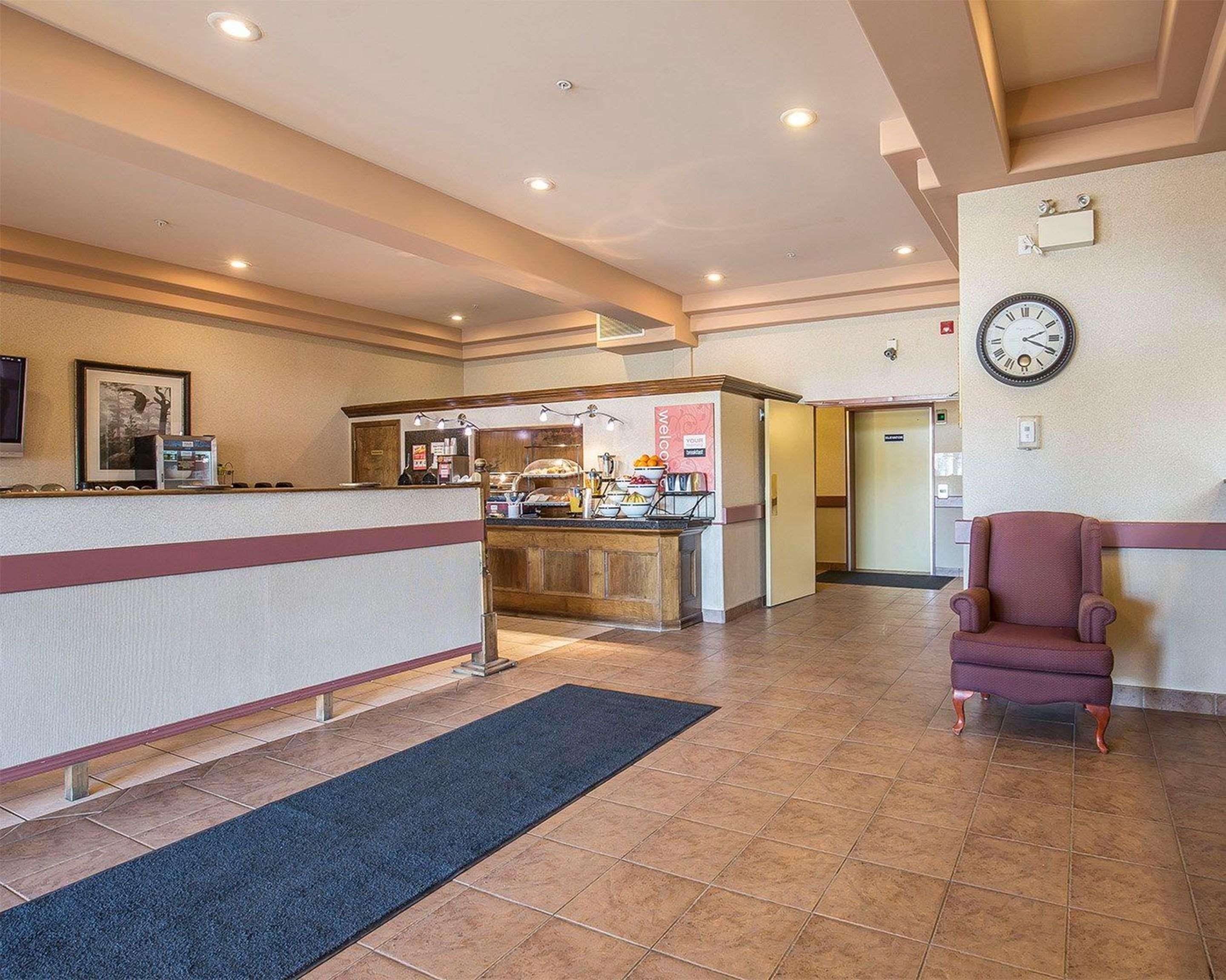 Comfort Inn Летбридж Экстерьер фото