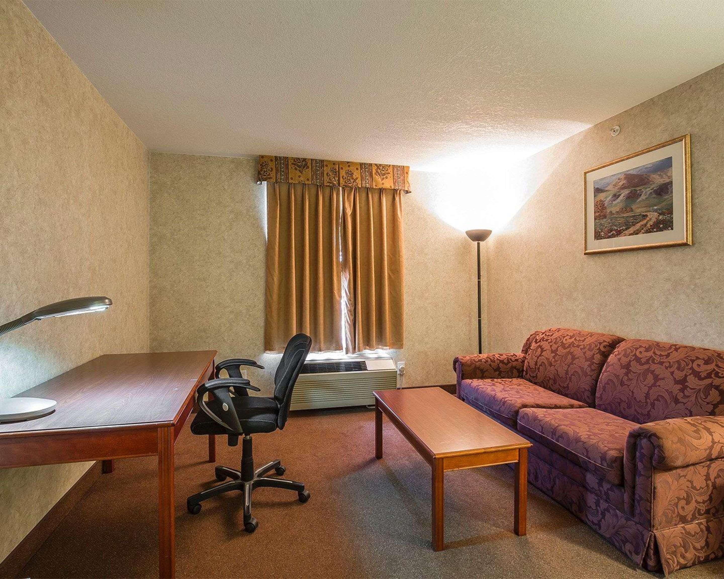 Comfort Inn Летбридж Экстерьер фото