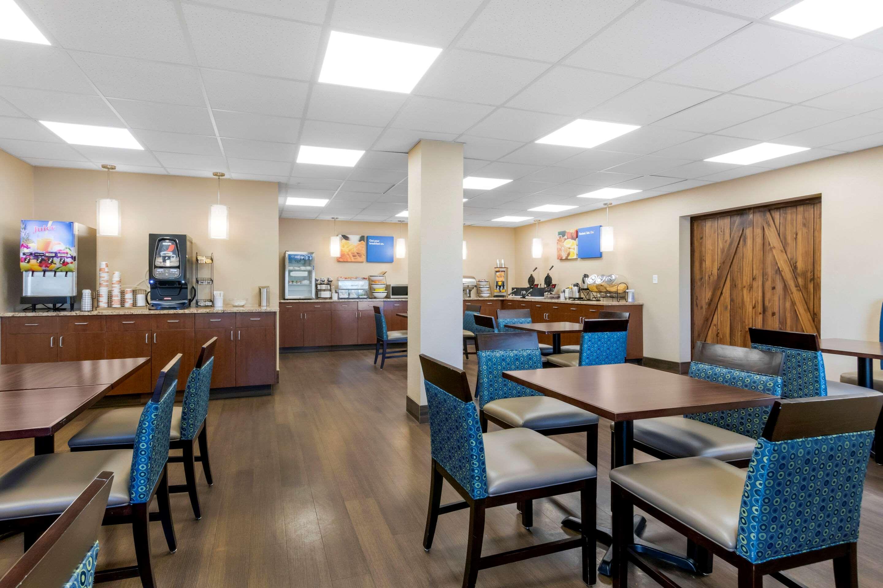 Comfort Inn Летбридж Экстерьер фото