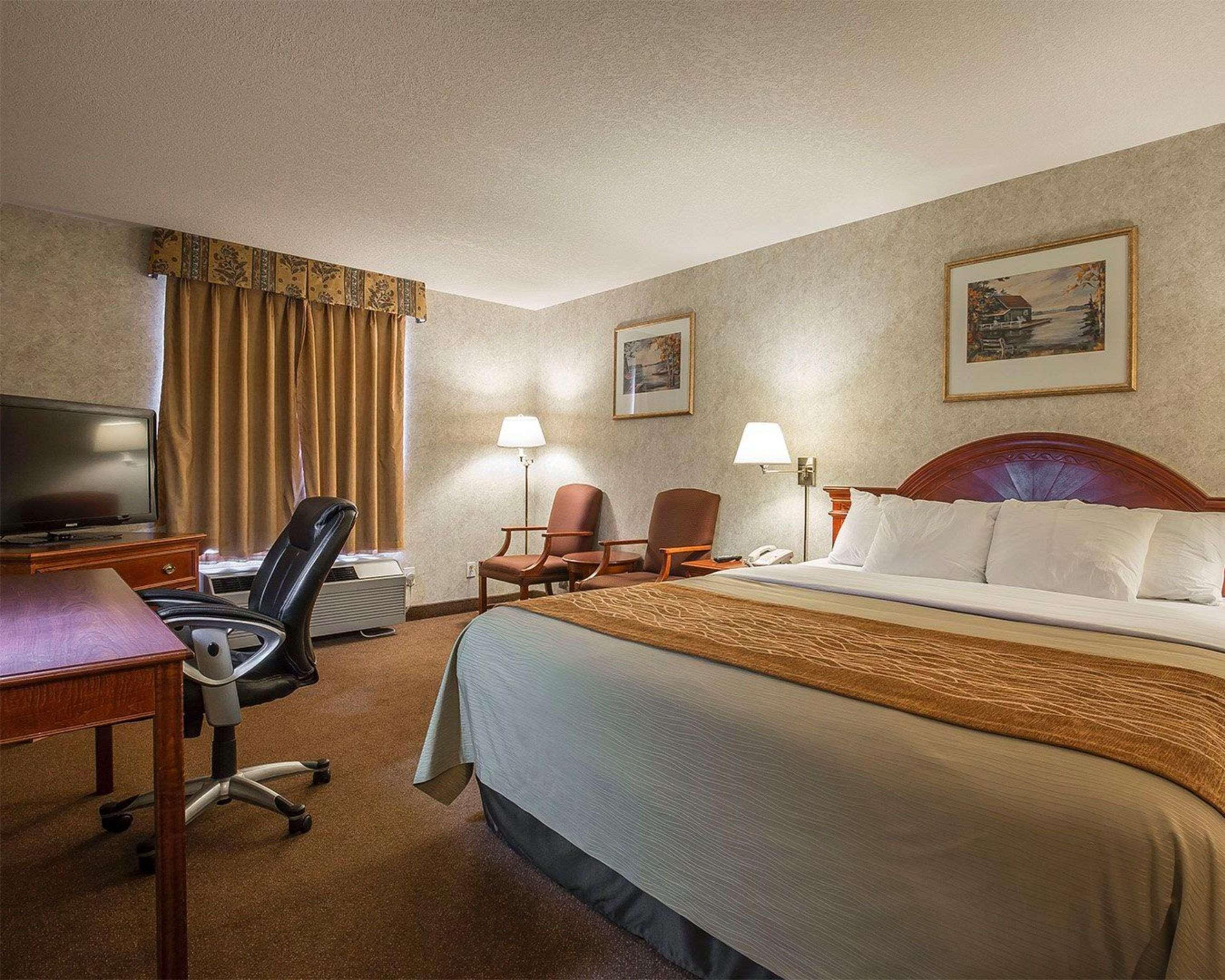 Comfort Inn Летбридж Экстерьер фото